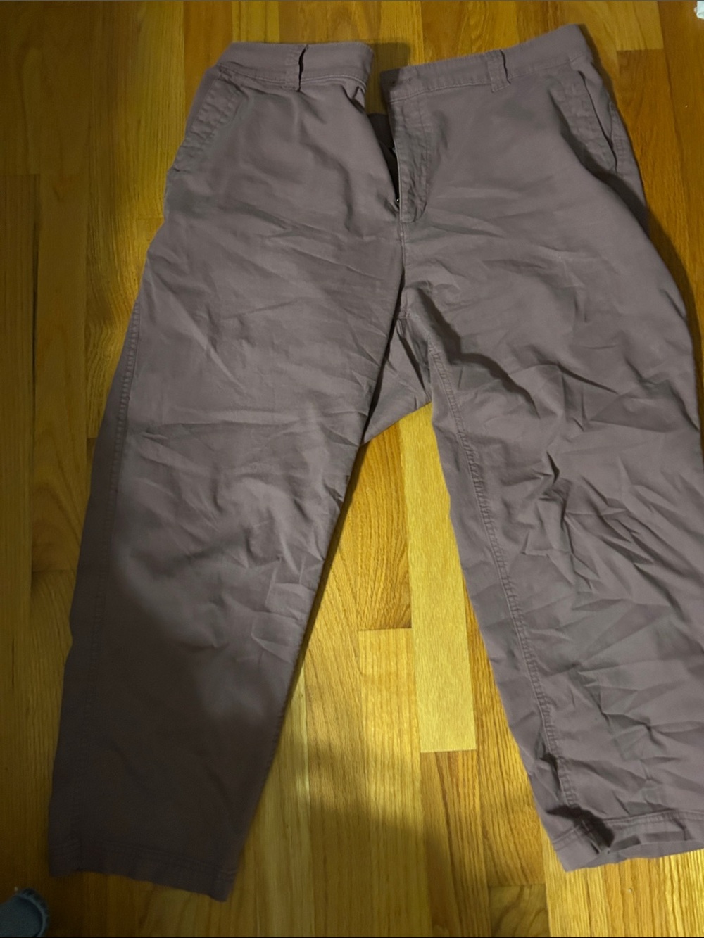 Old Navy women’s Straight Chinos barrel leg- Dusty Mauve